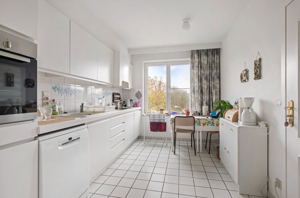 ruim-en-lichtrijk-appartement-aan-t-stil-ende-te-brugge007.jpg
