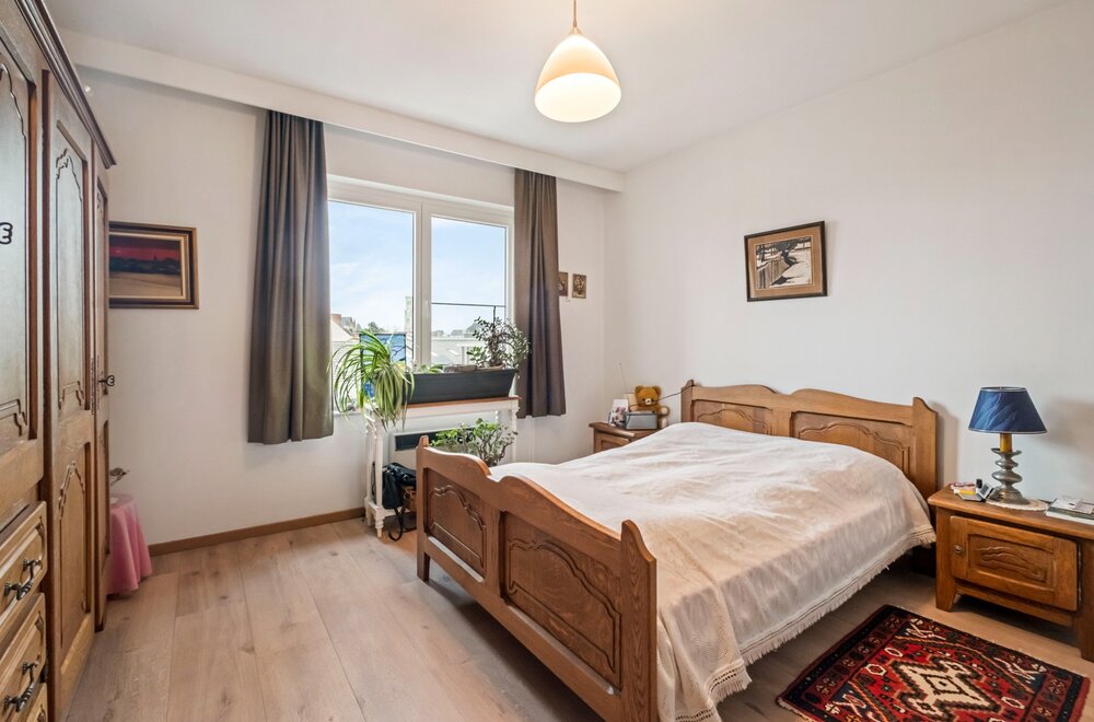 ruim-en-lichtrijk-appartement-aan-t-stil-ende-te-brugge009.jpg