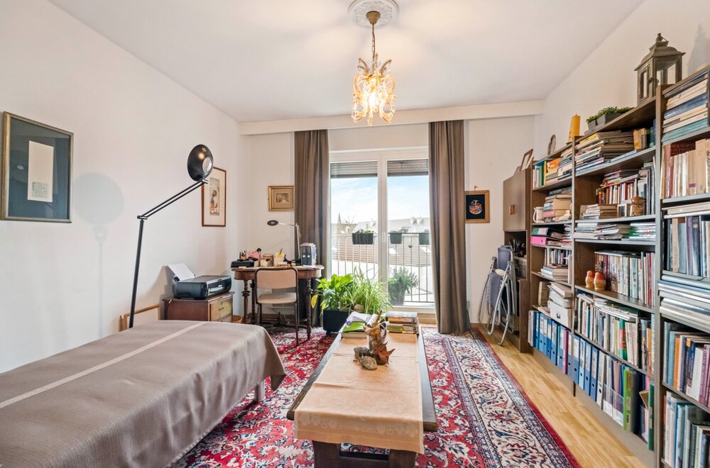 ruim-en-lichtrijk-appartement-aan-t-stil-ende-te-brugge011.jpg