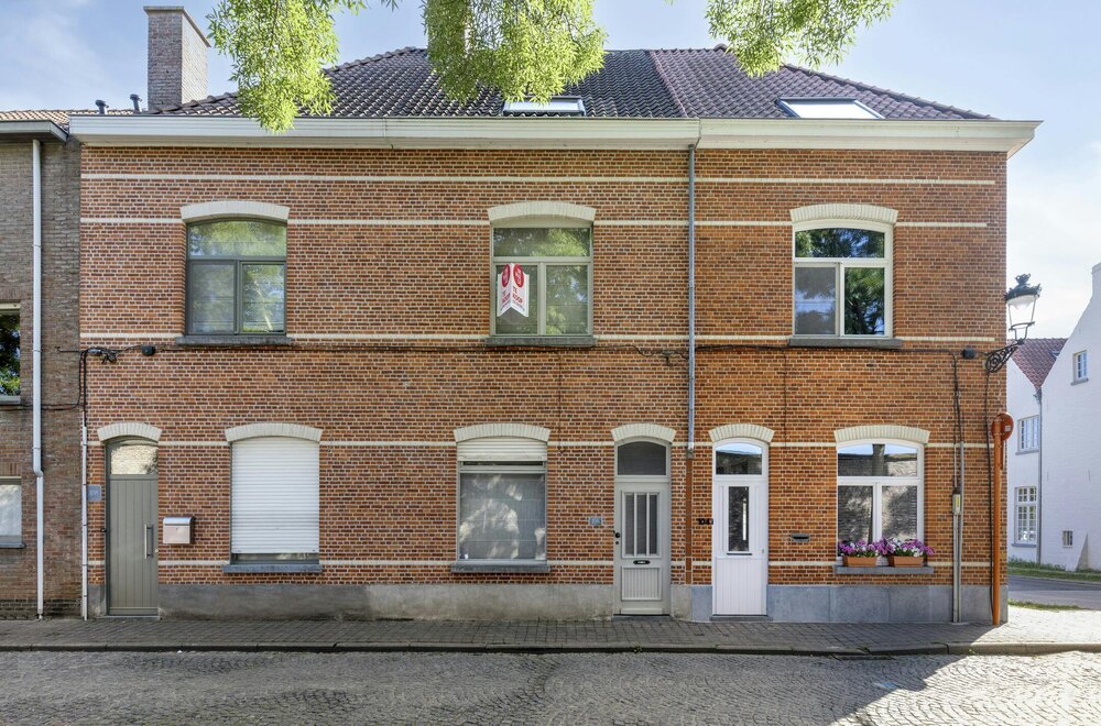 charmante-woning-met-3-slaapkamers-en-koer-in-centrum-brugge020.jpg