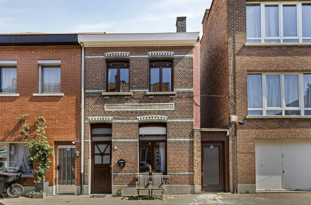 huis-met-2-slaapkamers-zolder-en-tuin-te-koop-in-hoboken001.jpg