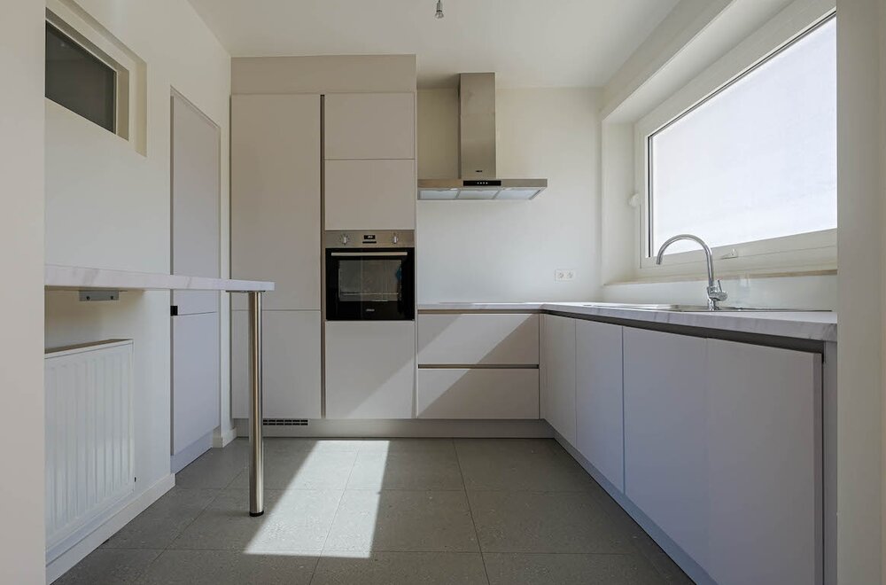recent-gerenoveerd-3-slaapkamer-appartement-vlakbij-het-station-mooie-uitzichten-mogelijkheid-garage009.jpg
