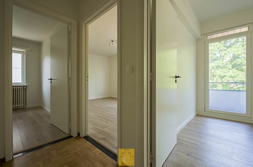 recent-gerenoveerd-3-slaapkamer-appartement-vlakbij-het-station-mooie-uitzichten-mogelijkheid-garage011.jpg