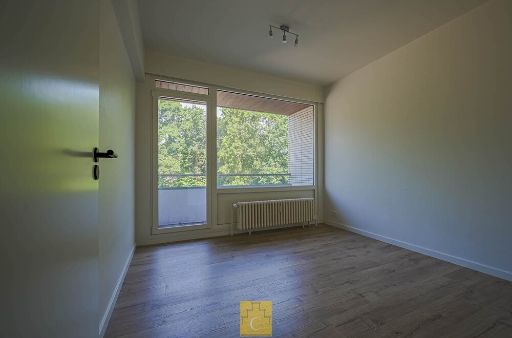 recent-gerenoveerd-3-slaapkamer-appartement-vlakbij-het-station-mooie-uitzichten-mogelijkheid-garage012.jpg