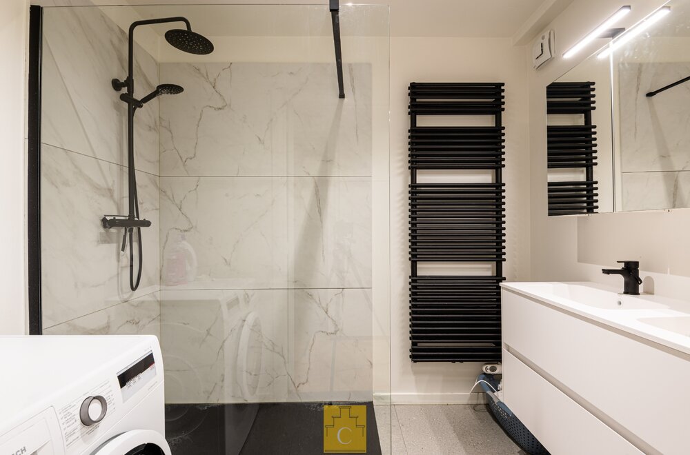 recent-gerenoveerd-3-slaapkamer-appartement-vlakbij-het-station-mooie-uitzichten-mogelijkheid-garage014.jpg