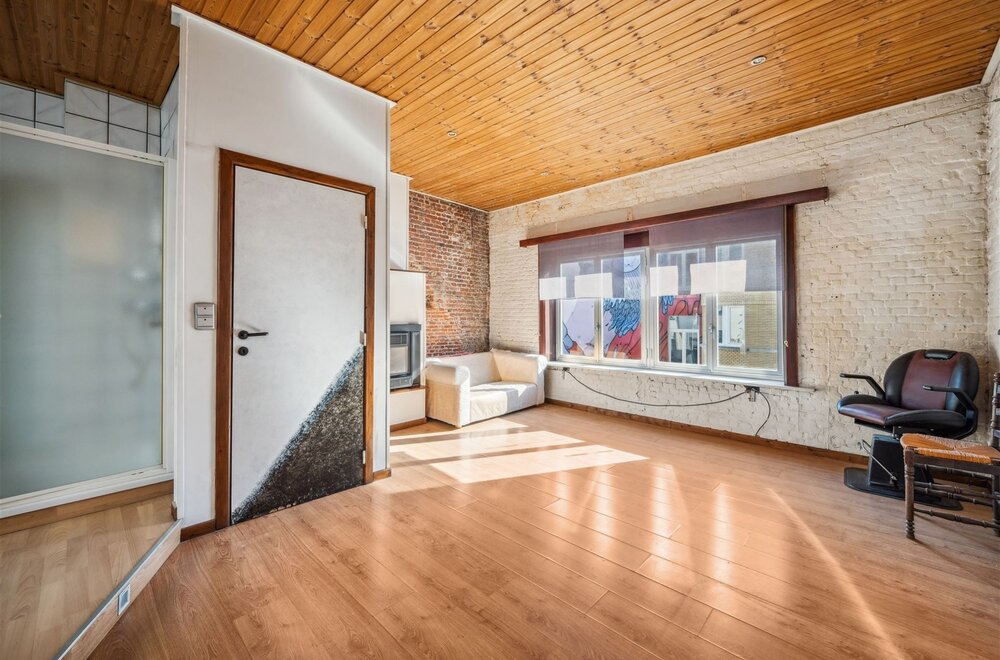 te-vernieuwen-handelspand-met-appartement-naast-korenmarkt006.jpg