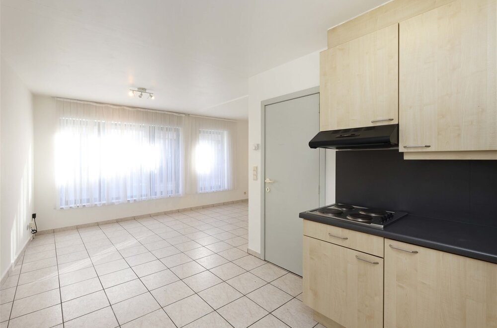 gelijkvloerse-studio-gelegen-in-hartje-tongeren-opbrengsteigendom005.jpg