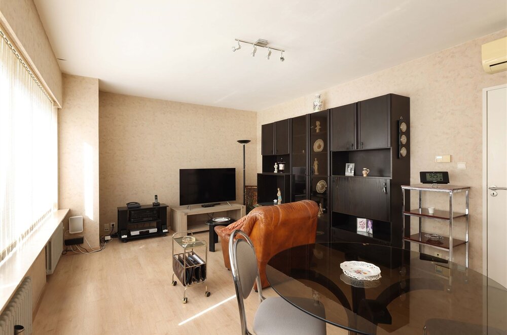 gunstig-gelegen-appartement-in-hartje-sint-truiden-opbrengsteigendom002.jpg