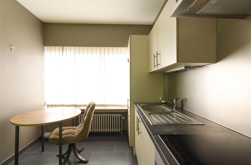 gunstig-gelegen-appartement-in-hartje-sint-truiden-opbrengsteigendom005.jpg