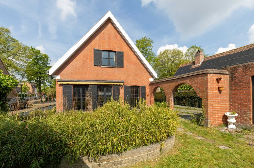 charmante-woning-met-garage-tuin-en-veel-mogelijkheden-in-brugse-rand002.jpg