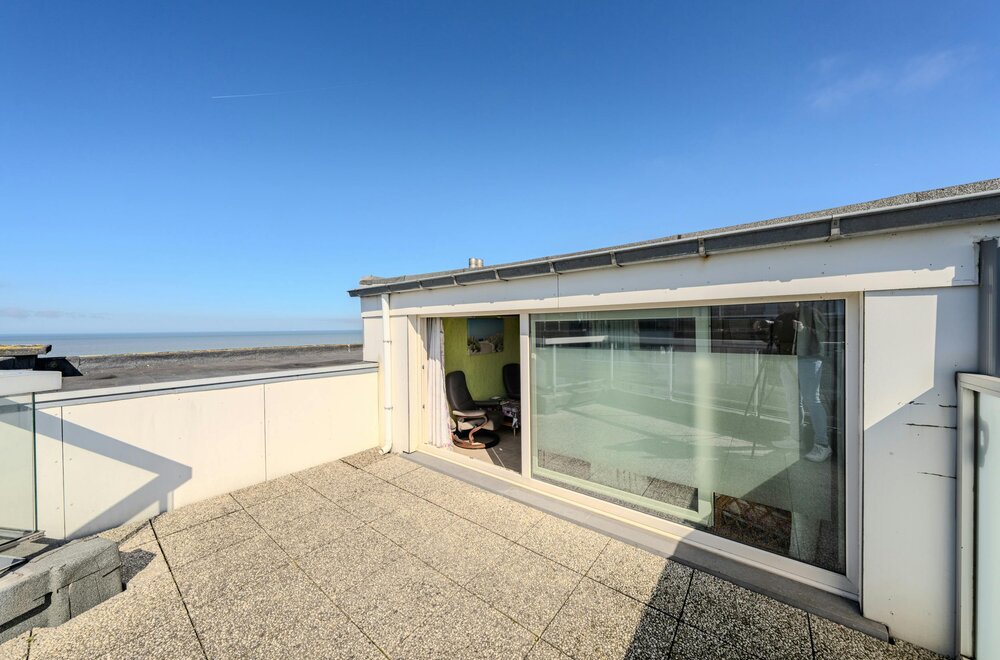 lichtrijk-dakappartement-te-koop-met-zijdelings-zeezicht-006.jpg