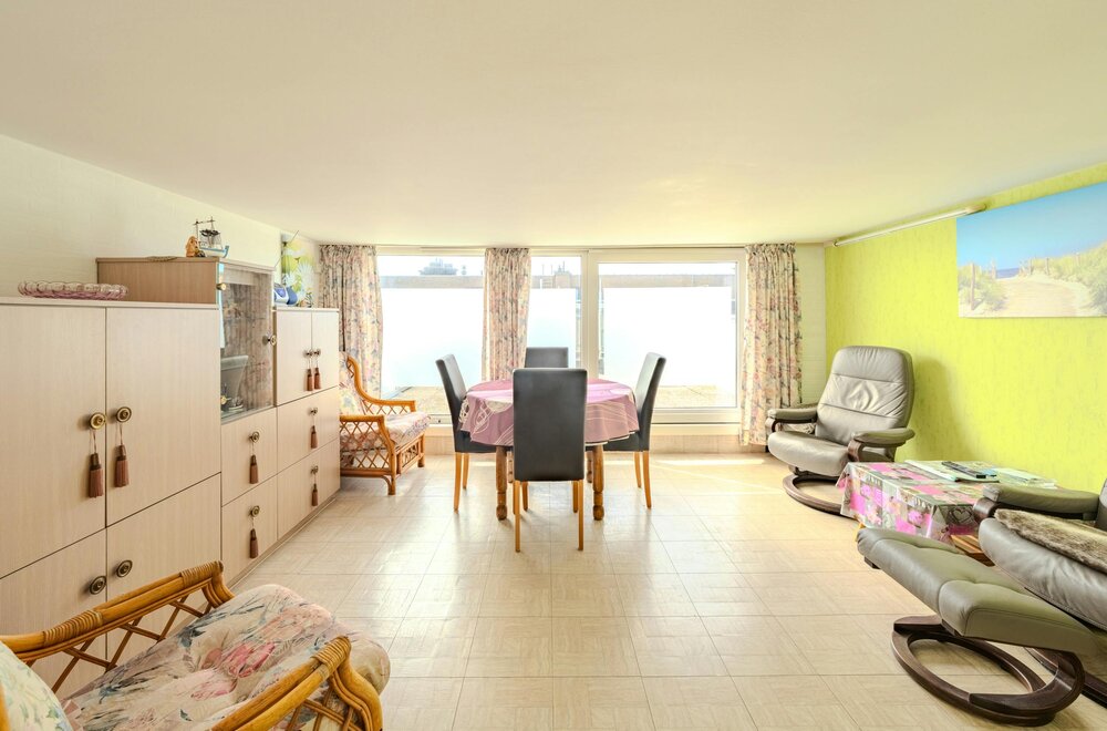 lichtrijk-dakappartement-te-koop-met-zijdelings-zeezicht-008.jpg