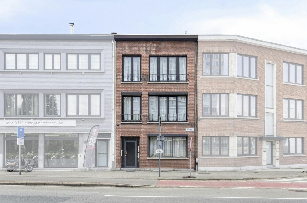 appartement-met-2-slaapkamers-en-terras-te-koop-in-antwerpen002.jpg