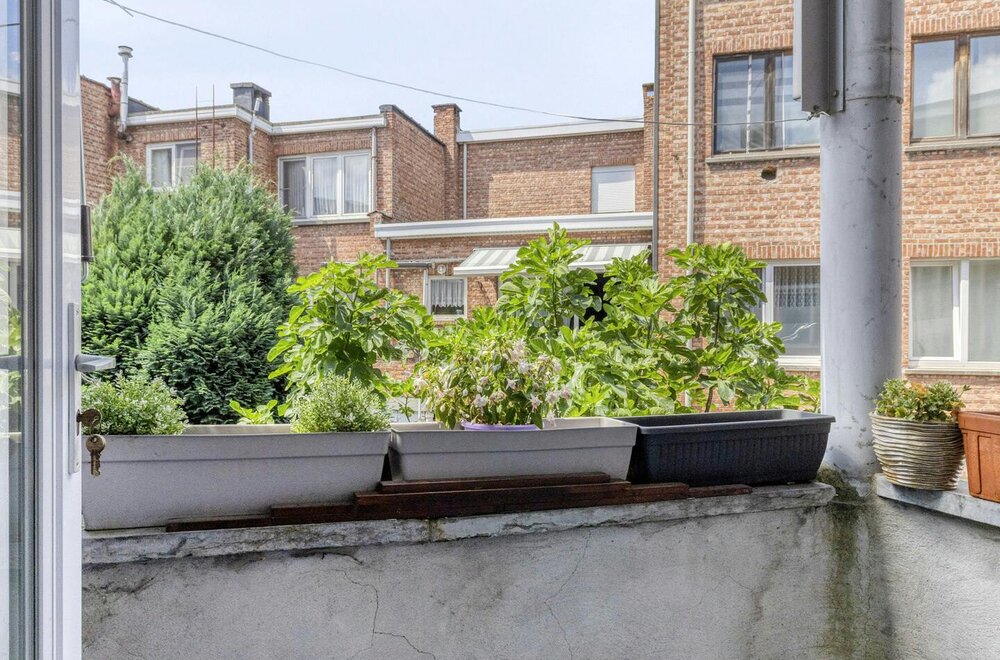 appartement-met-2-slaapkamers-en-terras-te-koop-in-antwerpen008.jpg