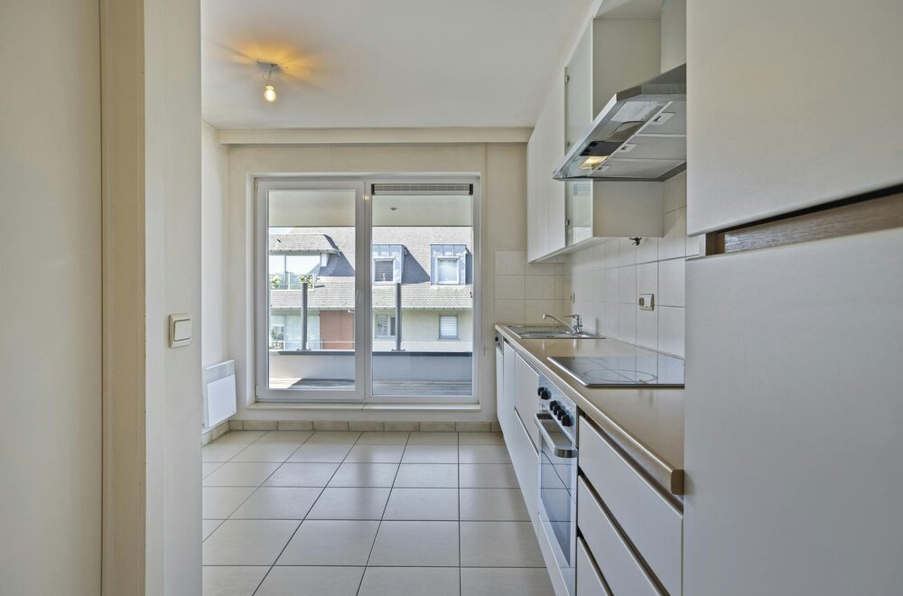 appartement-te-koop-100m-in-ieper-met-2-slaapkamers-en-zuidgericht-terras-007.jpg