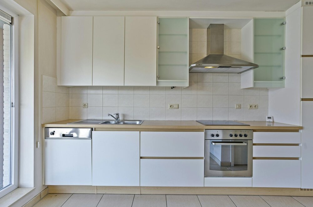 appartement-te-koop-100m-in-ieper-met-2-slaapkamers-en-zuidgericht-terras-009.jpg