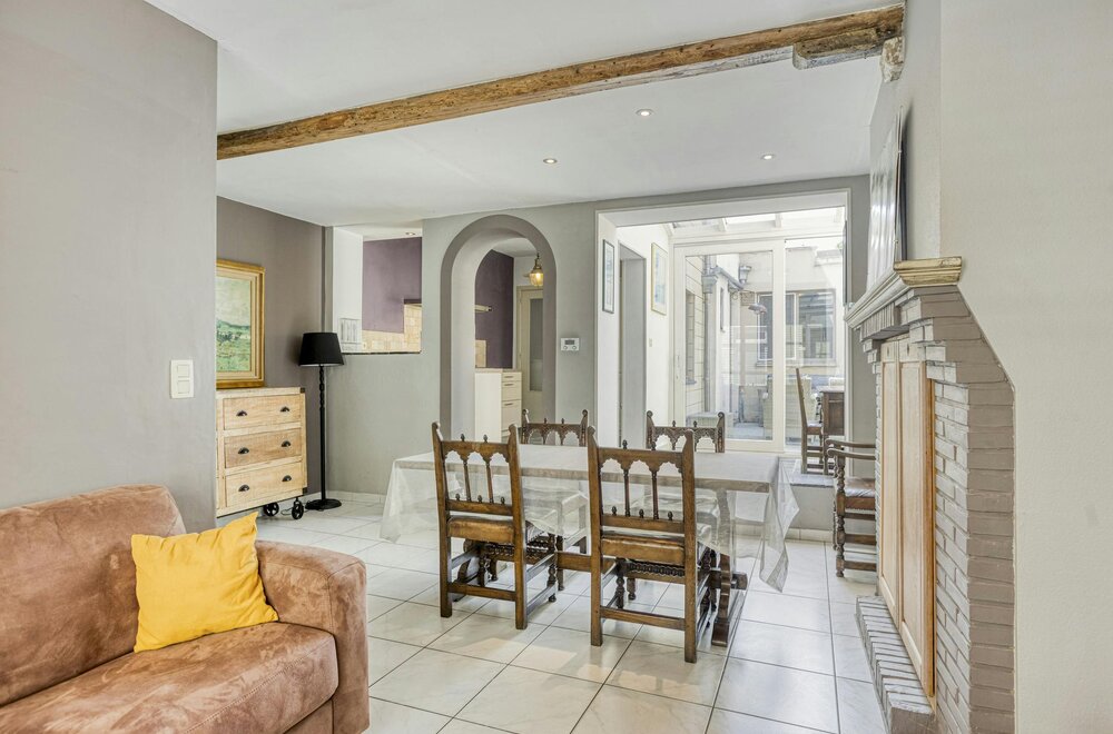 instapklaar-huis-met-3-slaapkamers-en-trapgevel-in-brugge002.jpg