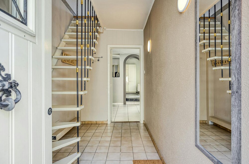 instapklaar-huis-met-3-slaapkamers-en-trapgevel-in-brugge010.jpg