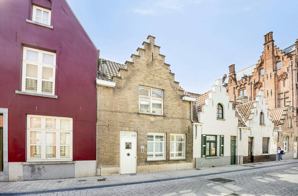 instapklaar-huis-met-3-slaapkamers-en-trapgevel-in-brugge015.jpg