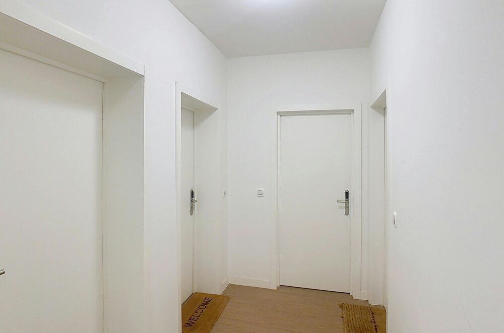 studentenkamer-32-m-met-eigen-sanitair-en-kitchenette-in-brugge006.jpg