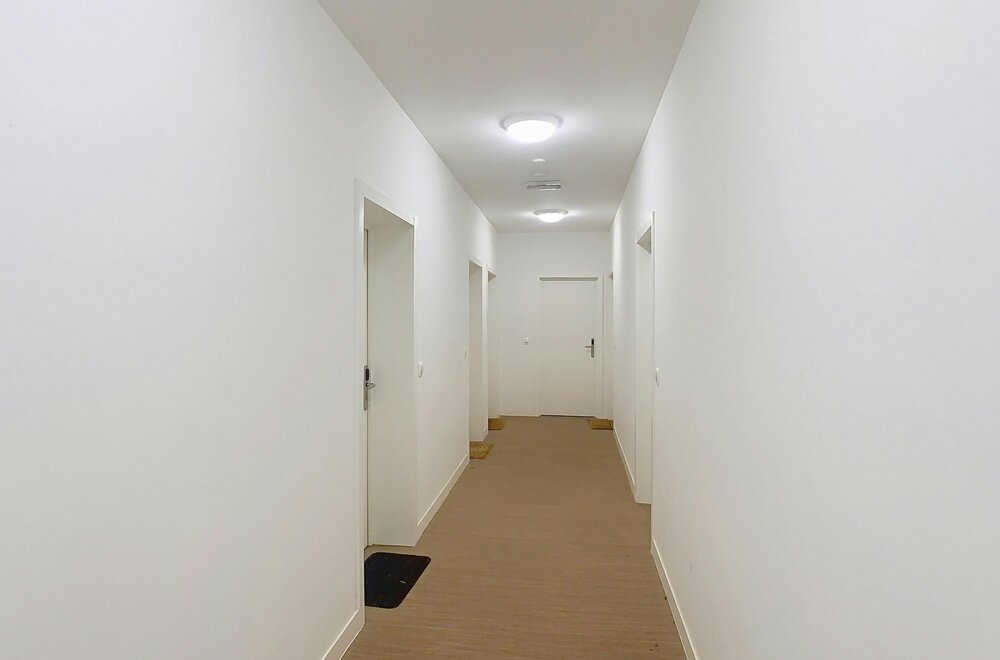 studentenkamer-32-m-met-eigen-sanitair-en-kitchenette-in-brugge007.jpg