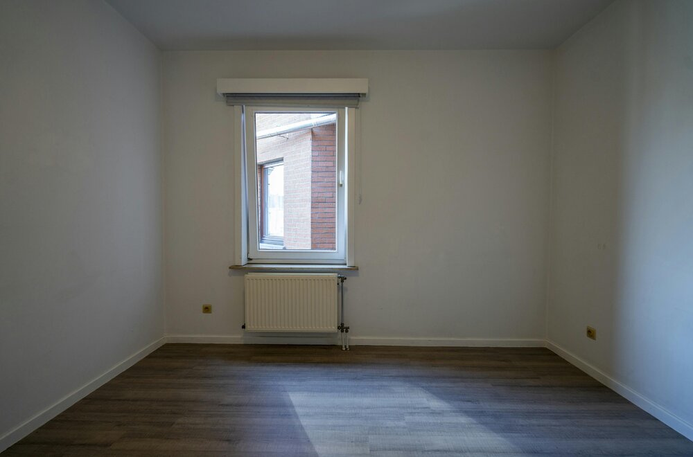 ruim-3-slaapkamer-appartement-met-centrale-ligging-te-koop-in-kortrijk010.jpg