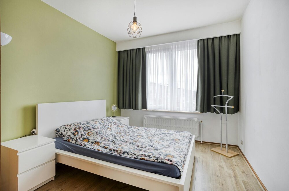 appartement-met-2-slaapkamers-en-garage-te-koop-in-merksem-009.jpg