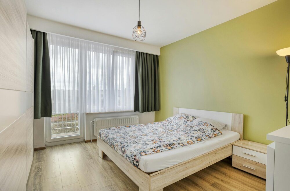 appartement-met-2-slaapkamers-en-garage-te-koop-in-merksem-012.jpg