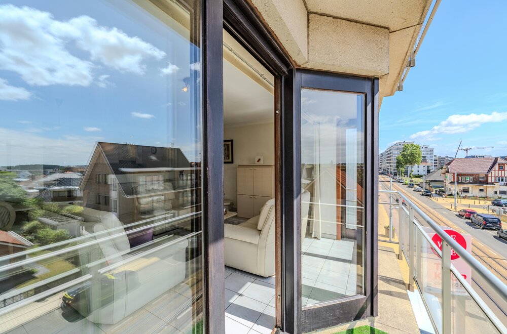 lichtrijk-tweeslaapkamer-appartement-te-koop-op-topligging-te-middelkerke-013.jpg