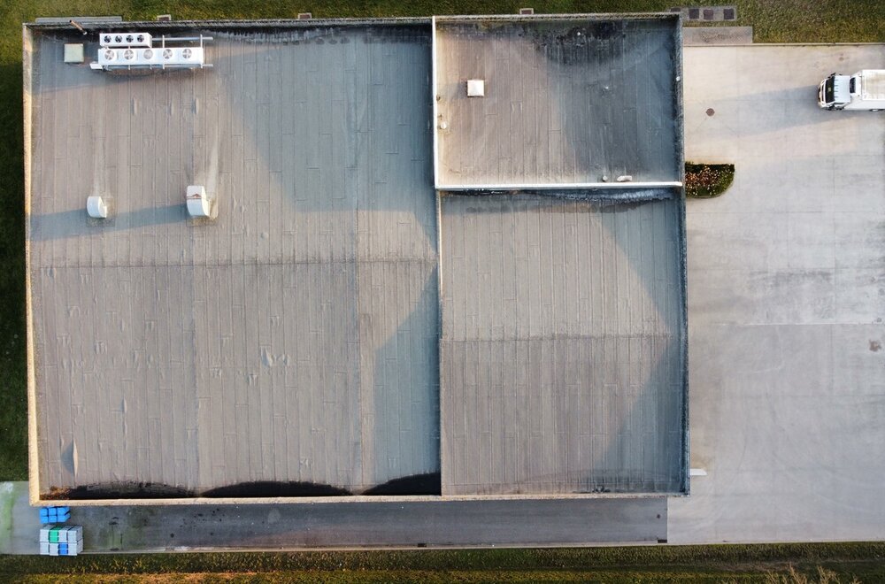 in-gavere-tussen-gent-en-oudenaarde-wordt-een-uitstekend-onderhouden-voedingsgeschikt-bedrijfsgebouw-van-1-714m2-te-koop-aangeboden-dit-bedrijfsgebouw-is-gelegen-op-een-perceel-in-industriegebied-van-005.jpg