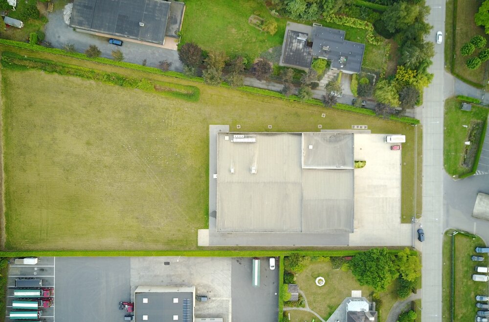 in-gavere-tussen-gent-en-oudenaarde-wordt-een-uitstekend-onderhouden-voedingsgeschikt-bedrijfsgebouw-van-1-714m2-te-koop-aangeboden-dit-bedrijfsgebouw-is-gelegen-op-een-perceel-in-industriegebied-van-007.jpg