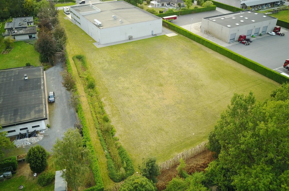 in-gavere-tussen-gent-en-oudenaarde-wordt-een-uitstekend-onderhouden-voedingsgeschikt-bedrijfsgebouw-van-1-714m2-te-koop-aangeboden-dit-bedrijfsgebouw-is-gelegen-op-een-perceel-in-industriegebied-van-008.jpg