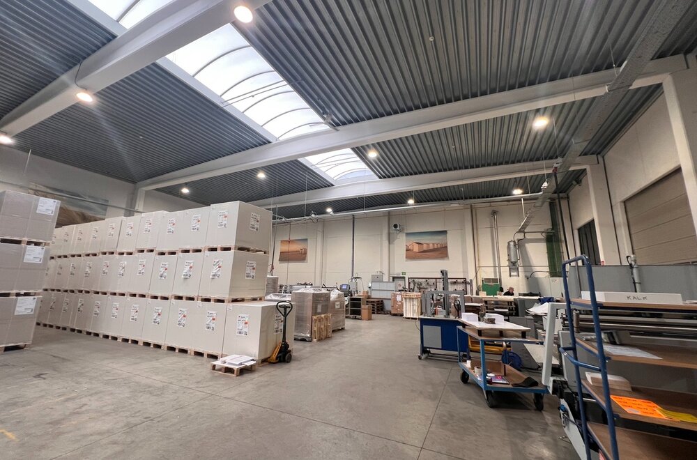 magazijn-productiehal-met-kantoren-vlakbij-de-a10-te-oostende-brugge-009.jpg