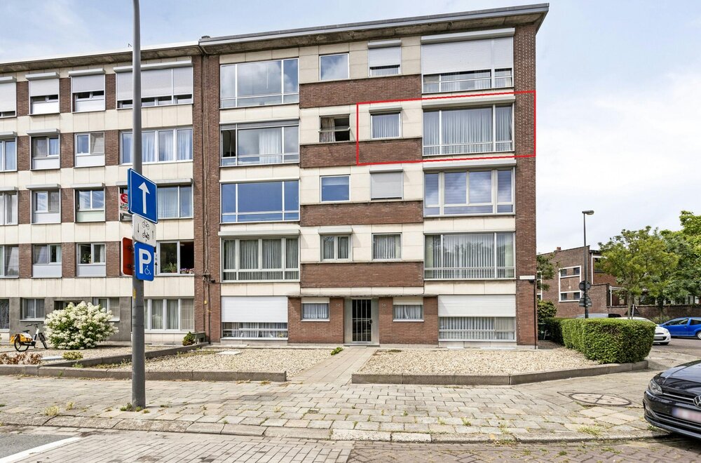 -hoekappartement-te-koop-met-2-slaapkamers-terras-en-garage001.jpg