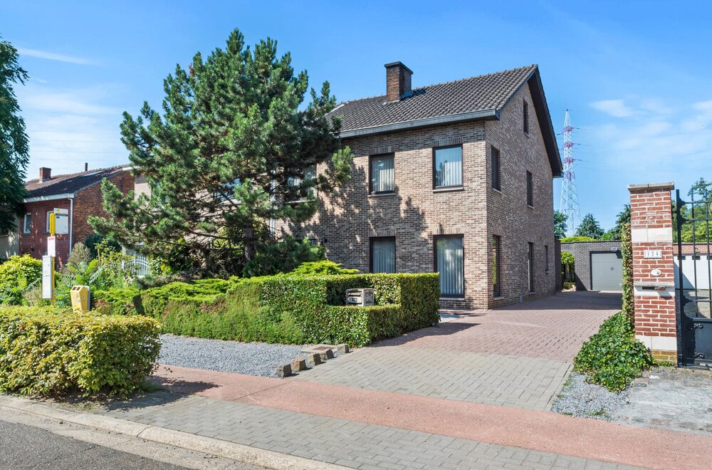 grondig-gerenoveerde-woning-met-kwaliteitsafwerking002.jpg