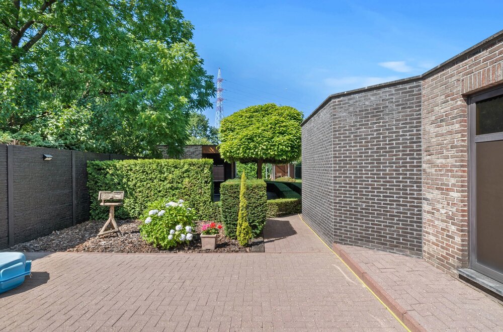 grondig-gerenoveerde-woning-met-kwaliteitsafwerking036.jpg