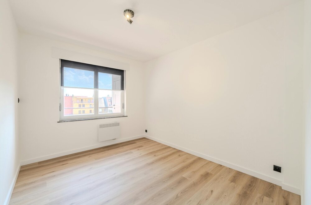 volledig-gerenoveerd-appartement-op-toplocatie-te-middelkerke-009.jpg