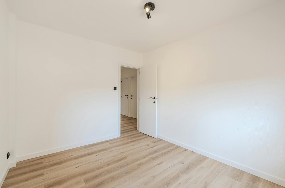 volledig-gerenoveerd-appartement-op-toplocatie-te-middelkerke-010.jpg