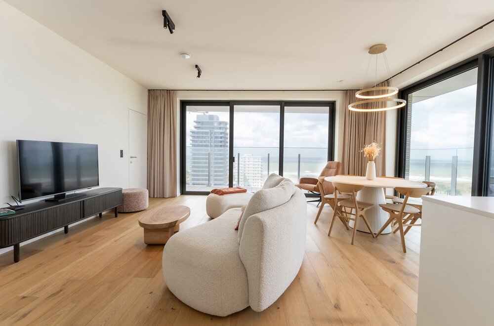 luxe-appartement-met-zwembad-en-fenomenaal-zeezicht-op-de-oosteroever004.jpg