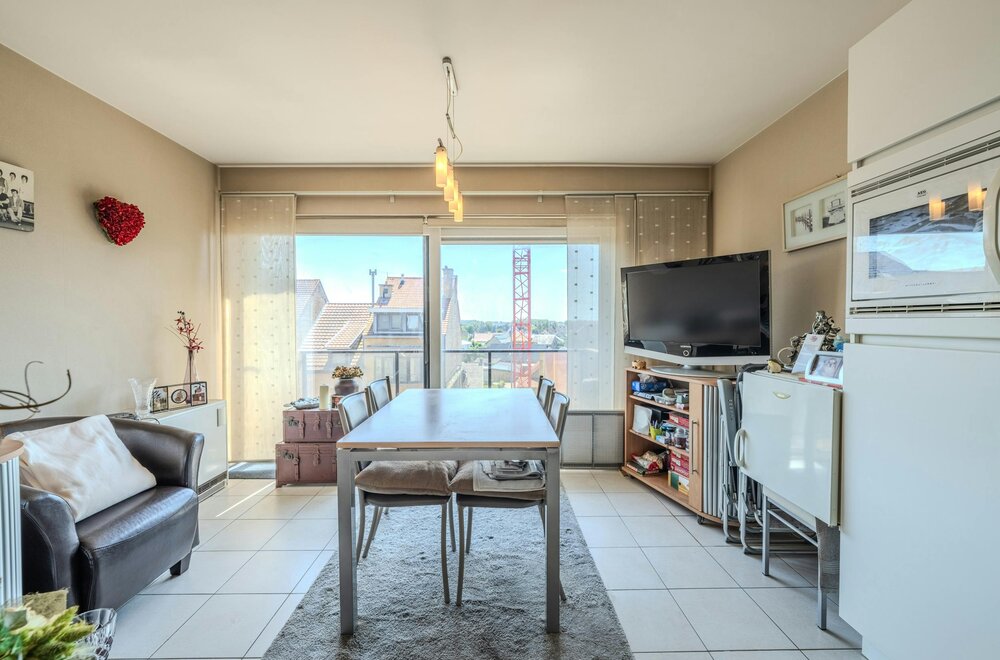 studio-met-slaaphoek-en-zonnig-terras-te-middelkerke002.jpg