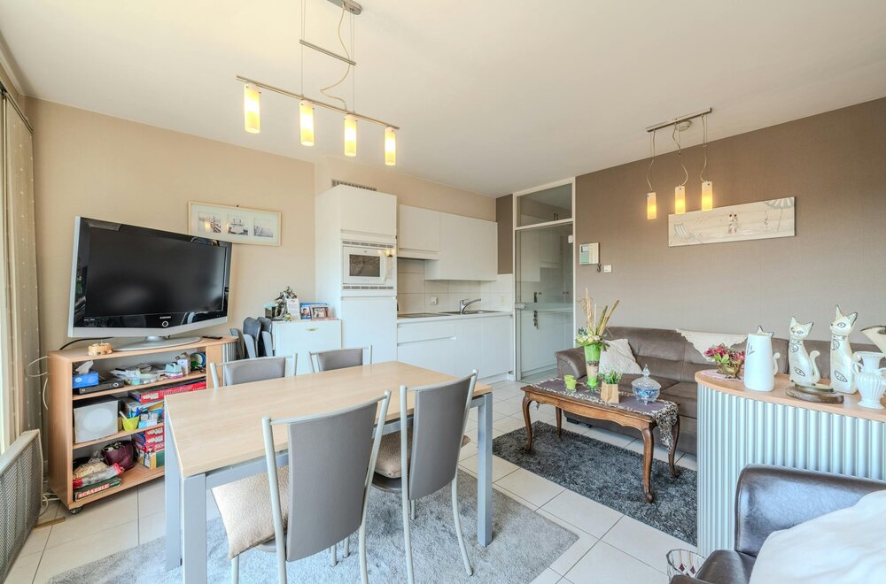 studio-met-slaaphoek-en-zonnig-terras-te-middelkerke011.jpg