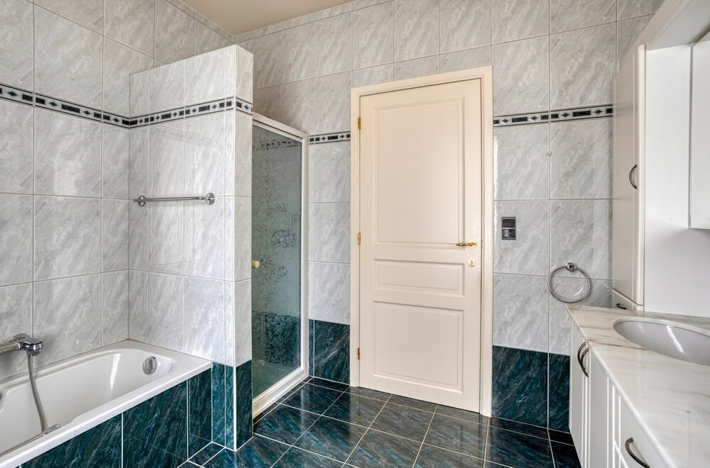 ruime-woning-met-3-slaapkamers-op-een-perceel-van-1-880-m-te-olen-centrum-015.jpg
