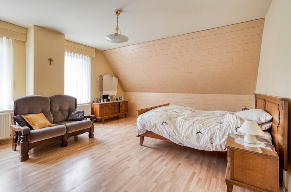 ruime-woning-met-3-slaapkamers-op-een-perceel-van-1-880-m-te-olen-centrum-019.jpg