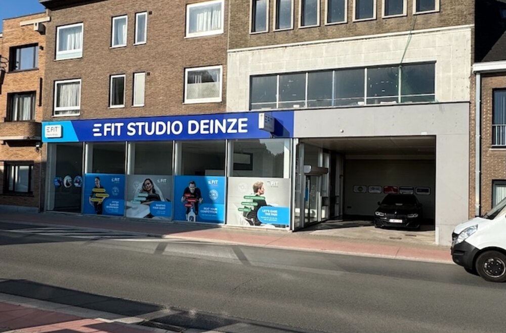 gebouw-voor-gemengd-gebruik-bestaande-uit-commerci-le-ruimte-showroom-of-kantoren-met-aansluitend-grote-loods-en-4-appartementen-waarvan-2-in-casco-staat-vele-mogelijkheden-zowel-commercieel-als-kanto002.jpg