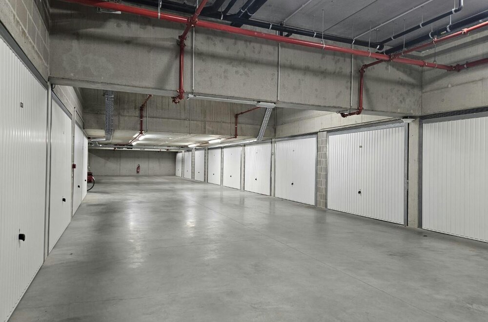 vlot-toegankelijke-garagebox-in-brugge-centrum005.jpg