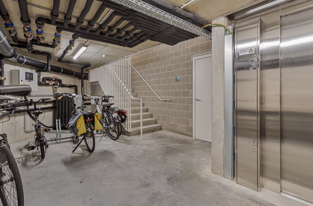 vlot-toegankelijke-garagebox-in-brugge-centrum006.jpg