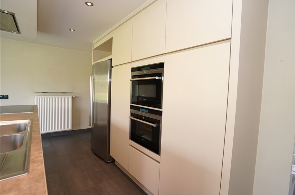 bijzonder-uime-halfopen-woning-met-landelijke-rust-op-954-m-011.jpg