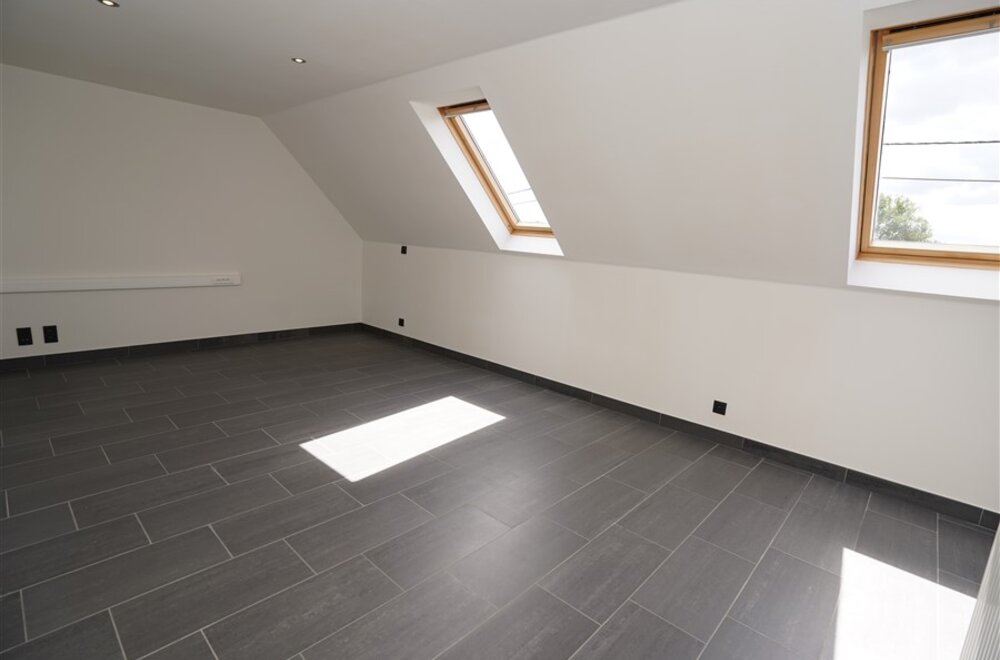 bijzonder-uime-halfopen-woning-met-landelijke-rust-op-954-m-016.jpg