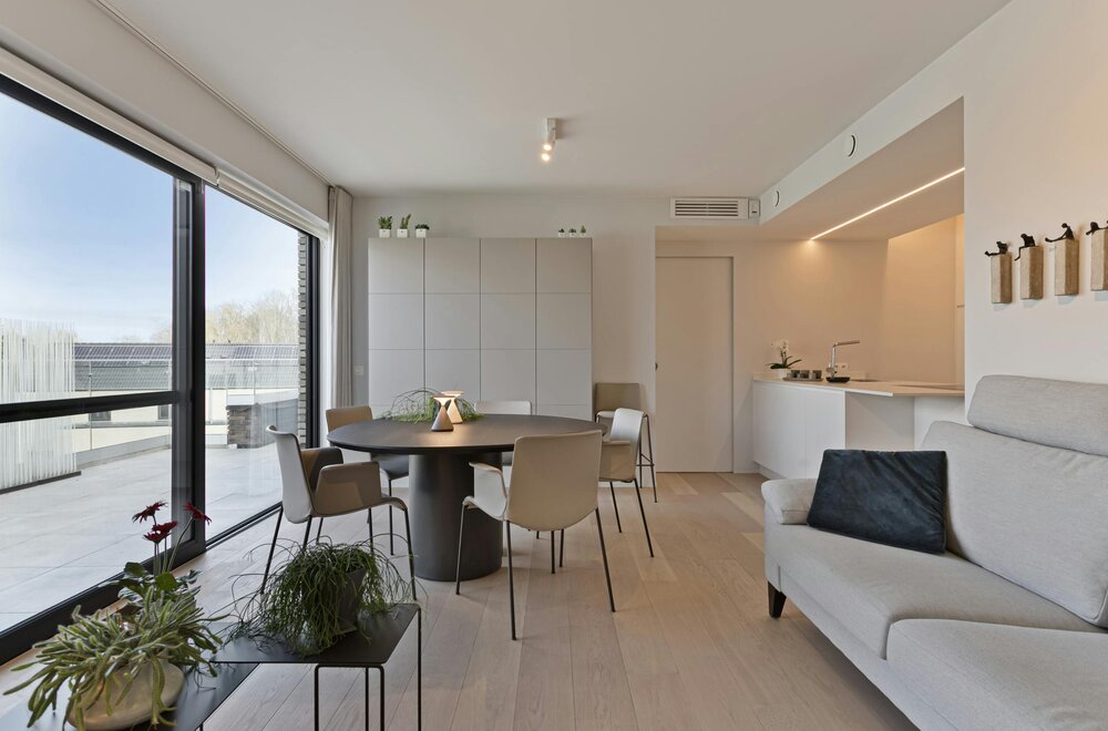 modern-appartement-met-royaal-terras-te-koop-in-roeselare002.jpg