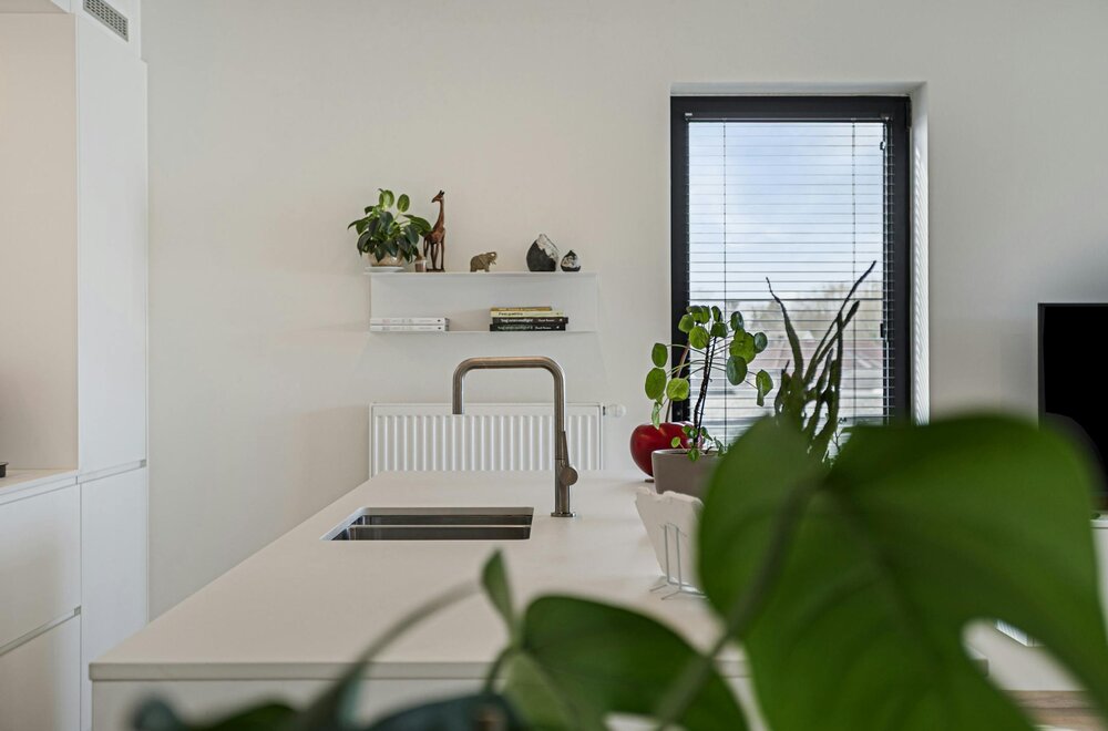 modern-appartement-met-royaal-terras-te-koop-in-roeselare006.jpg